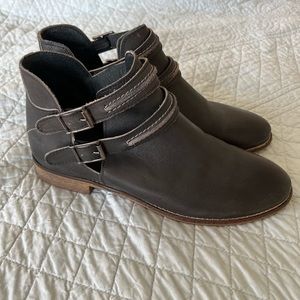 Nicole Womens Shoes  Raina Black Leather Boots Booties